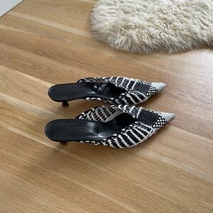 Barney’s New York Low Heels Woven